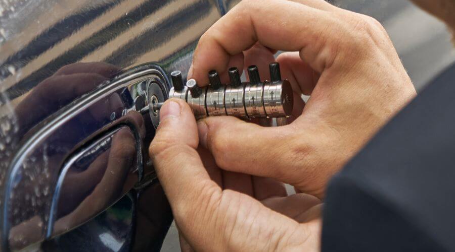 Expert tile roof repair services in Mill Shoals, IL